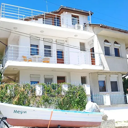 Summerbreath Apartment *